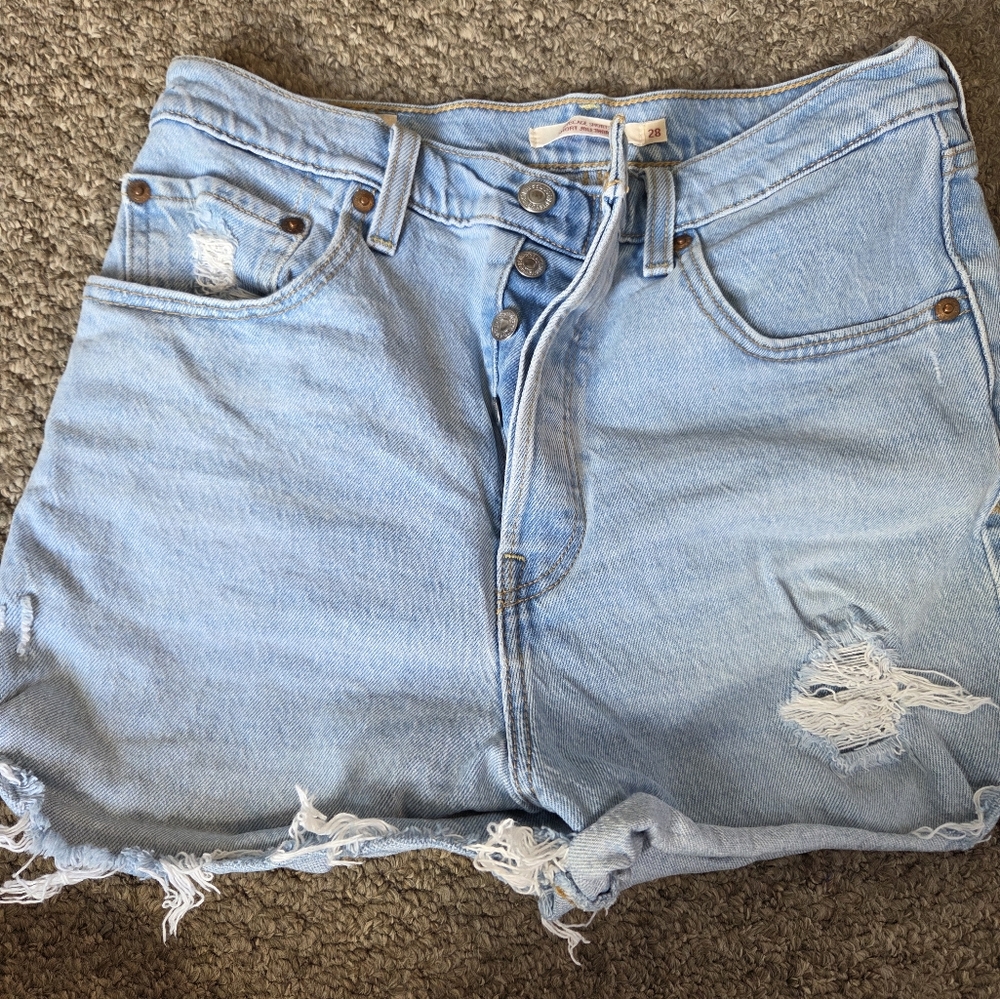Light Blue Levis Ribcage Distressed Denim Shorts Size 28